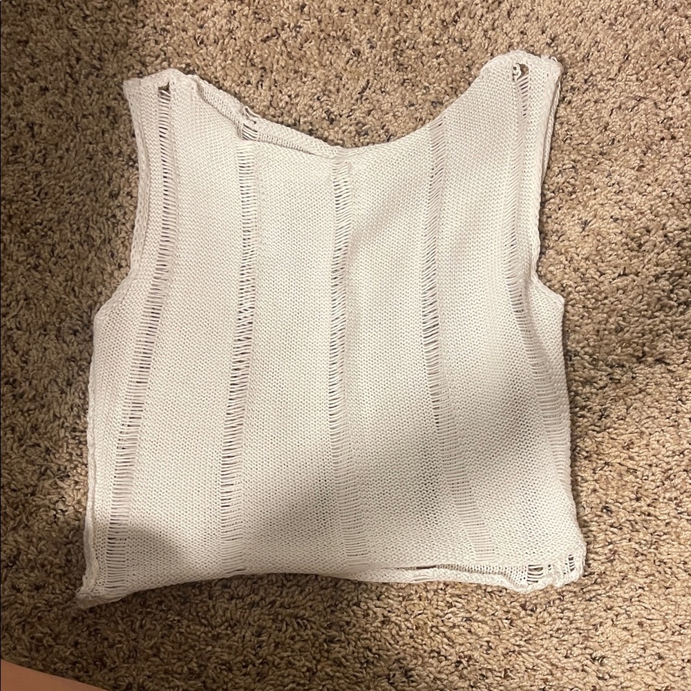 Elegant White Knit Sleeveless Top